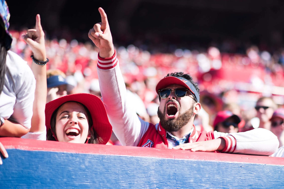 ZonaZoo fans in a crowded sports game